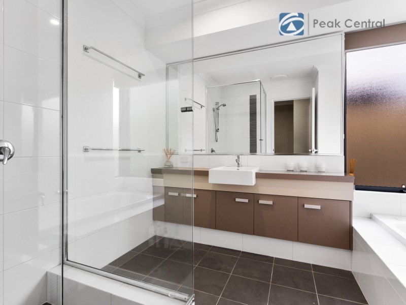 65 Concord Terrace, Atwell WA 6164