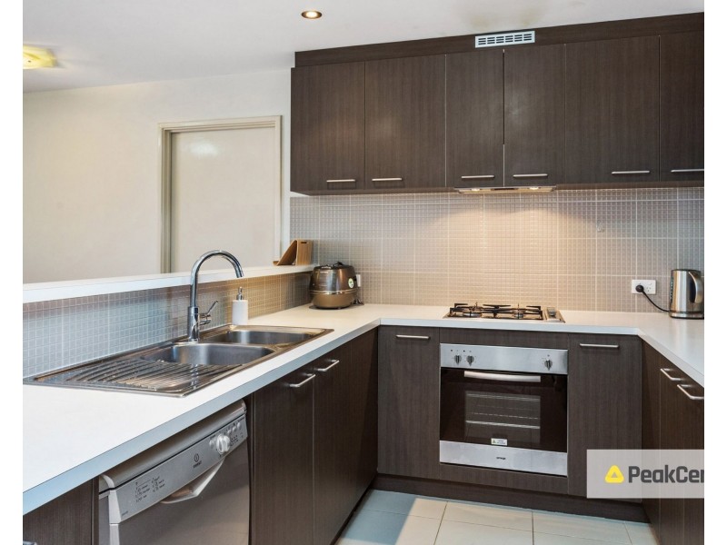 30/2 Stockton Bend, Cockburn Central WA 6164