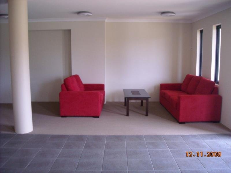 37/17 Southdown Place, Thornlie WA 6108