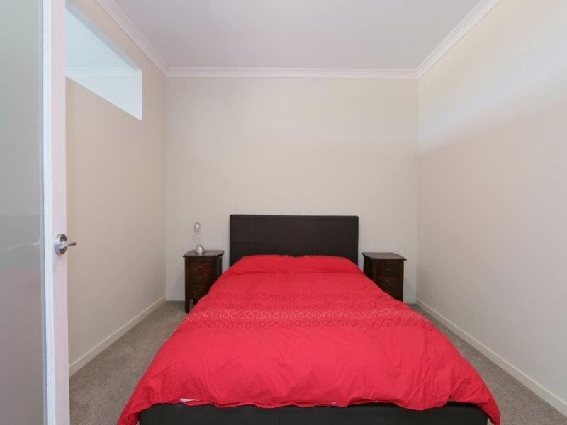 310/25 Malata Crescent, Success WA 6164