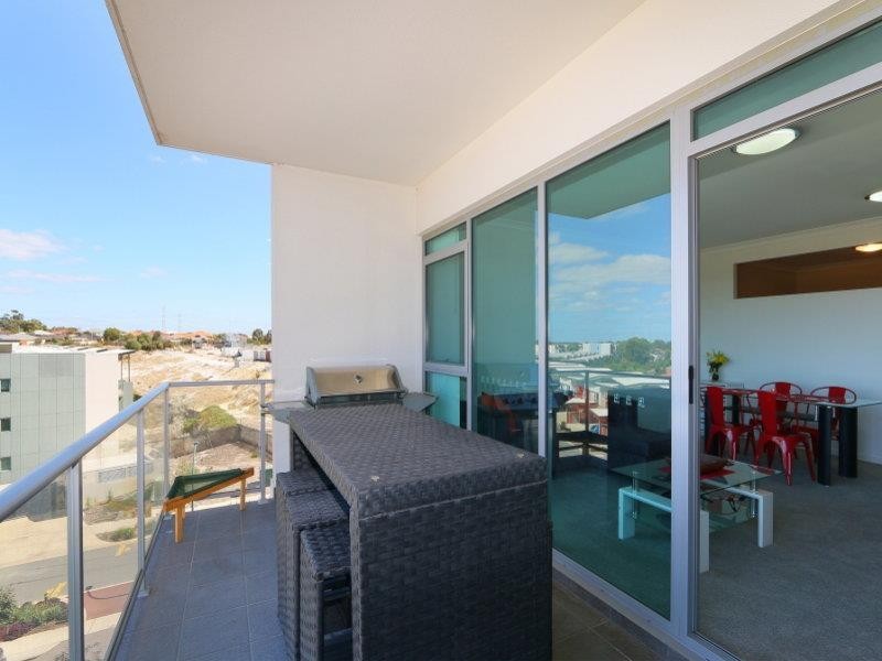 310/25 Malata Crescent, Success WA 6164