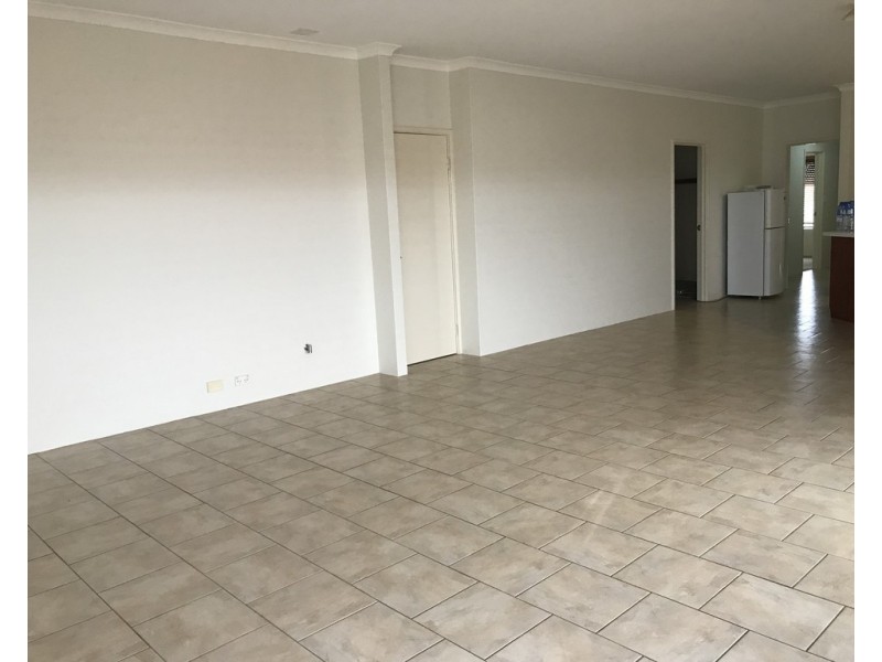 295 Wentworth Pde, Success WA 6164