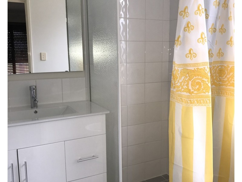 295 Wentworth Pde, Success WA 6164