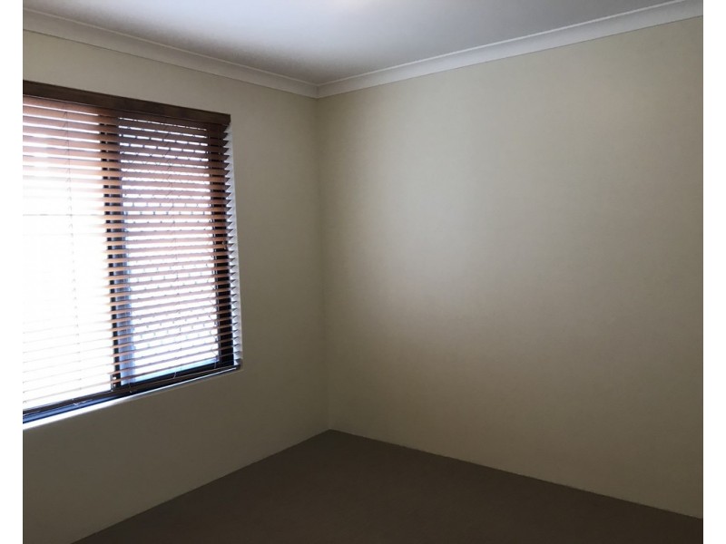 295 Wentworth Pde, Success WA 6164