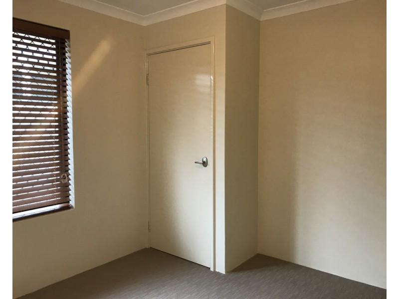 295 Wentworth Pde, Success WA 6164