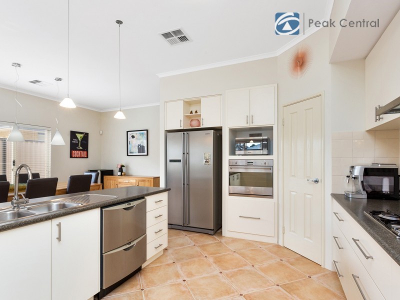 24 Durango Turn, Aubin Grove WA 6164