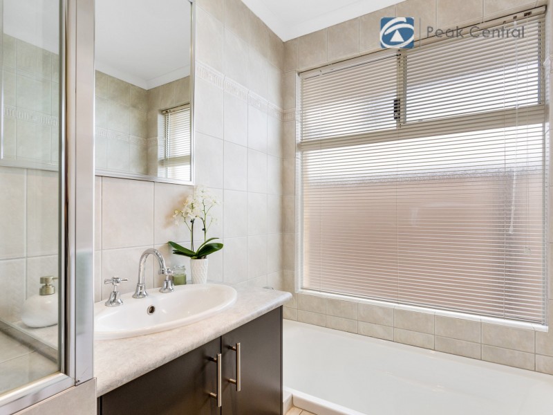 24 Durango Turn, Aubin Grove WA 6164