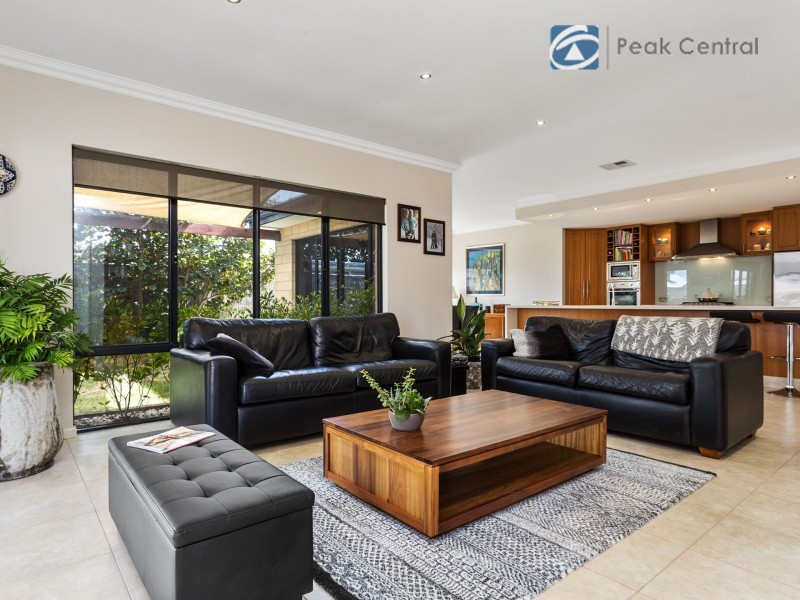 42 Columbus Loop, Success WA 6164