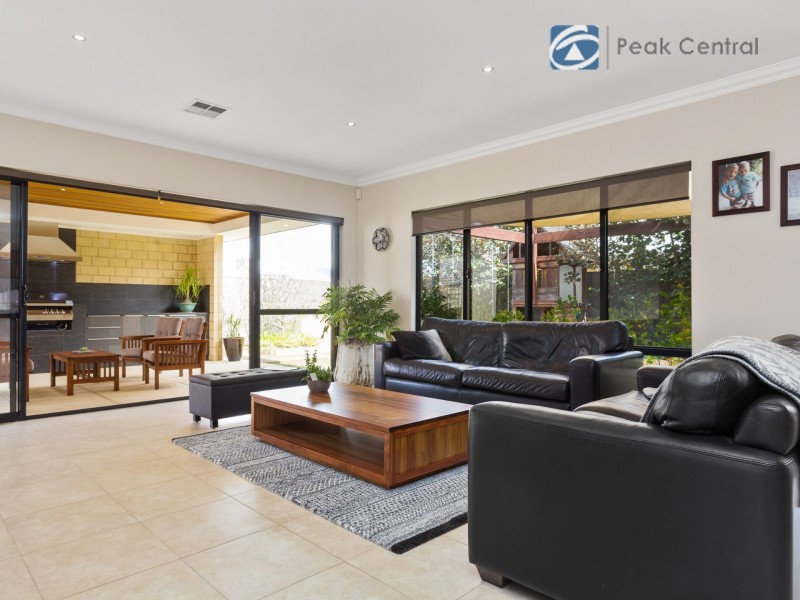 42 Columbus Loop, Success WA 6164