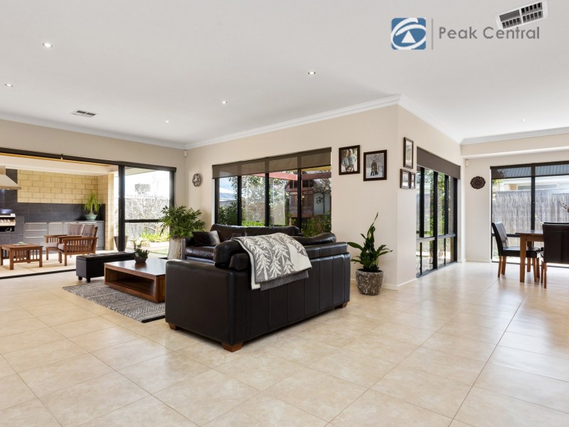 42 Columbus Loop, Success WA 6164