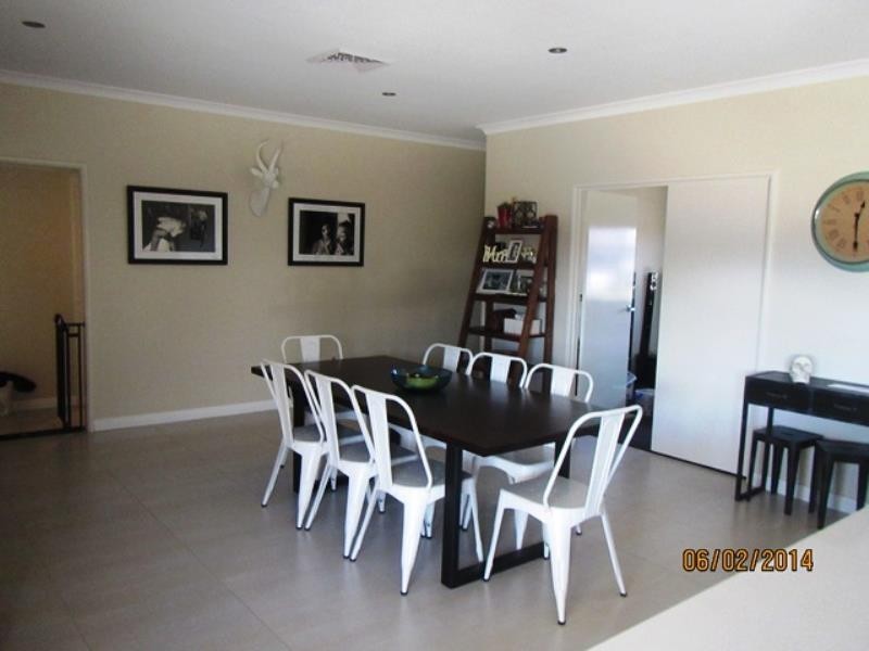 6 Chatham Way, Harrisdale WA 6112