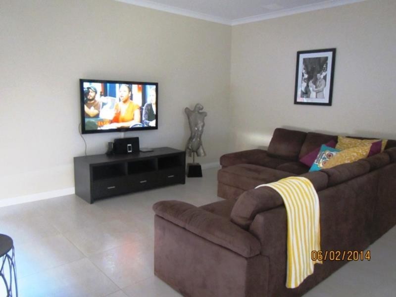 6 Chatham Way, Harrisdale WA 6112