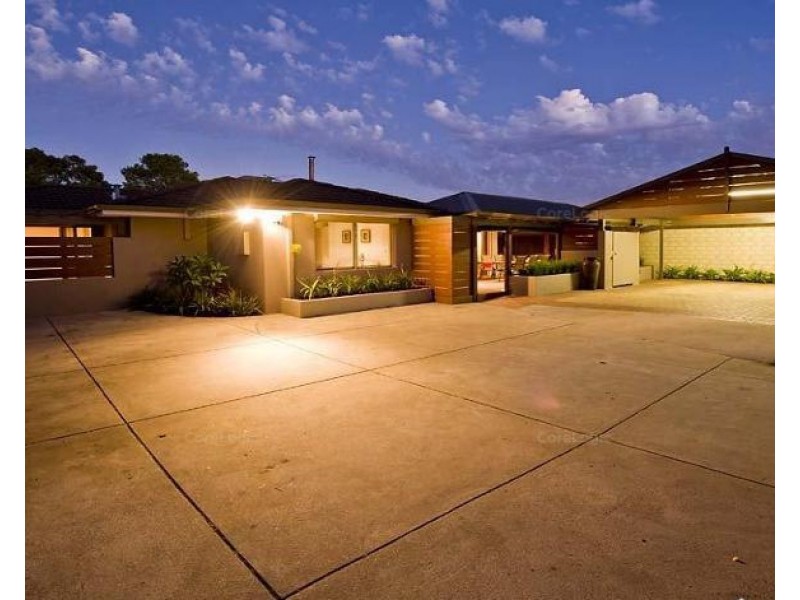 54B Raleigh Street, Carlisle WA 6101