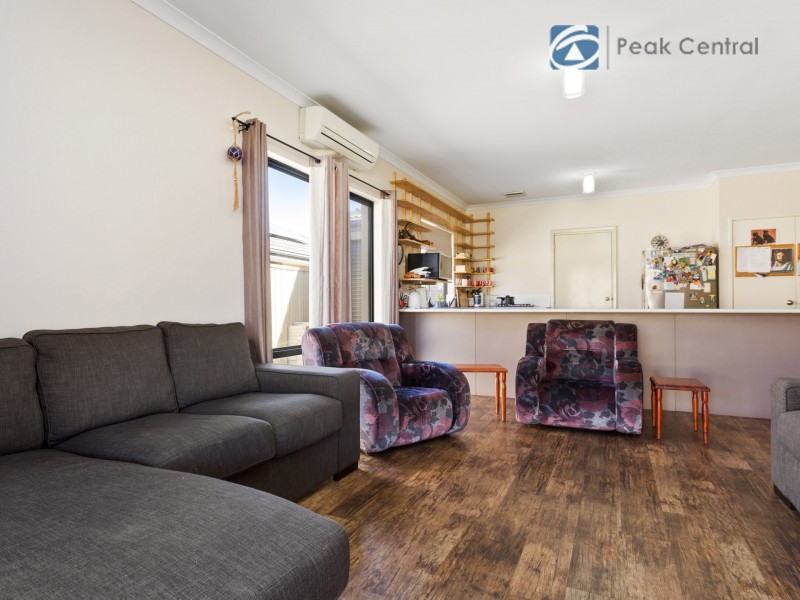 7 Tongaroo Boulevard, Success WA 6164