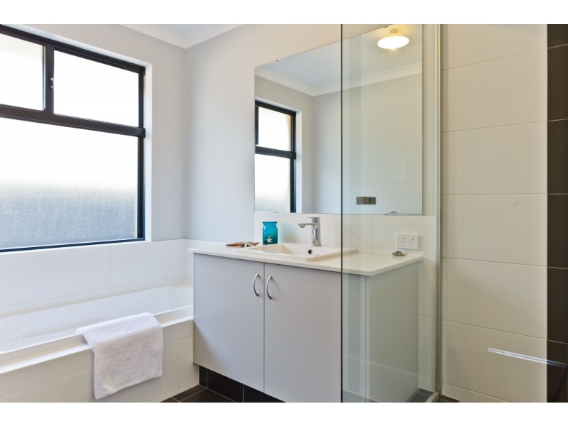 26 Wintergreen Crescent, Banjup WA 6164