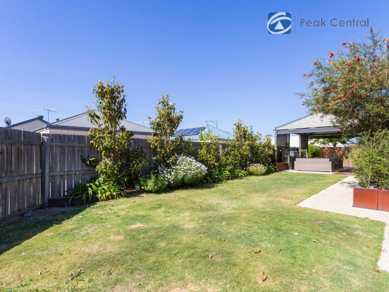 98 Aurora Drive, Atwell WA 6164