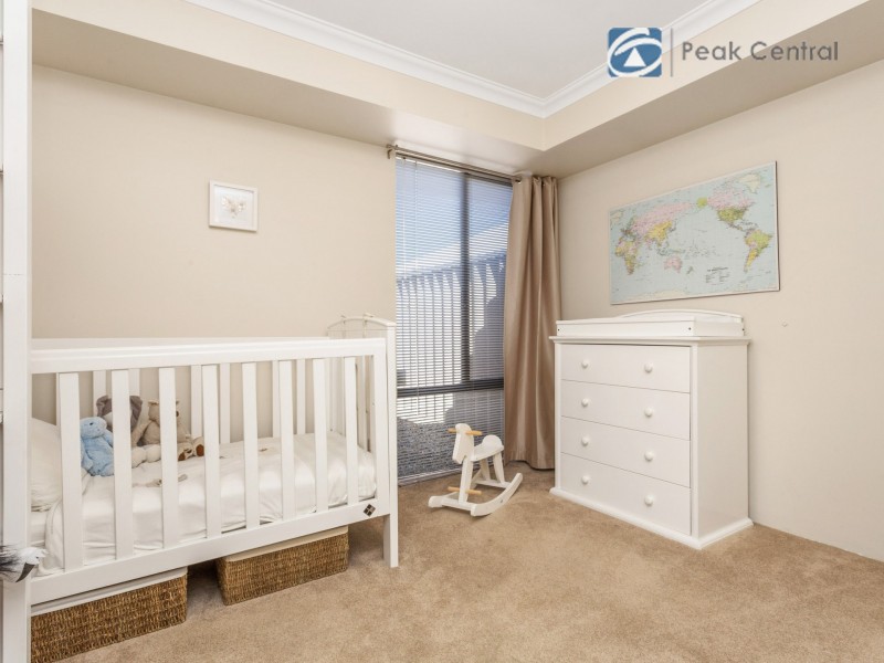 98 Aurora Drive, Atwell WA 6164