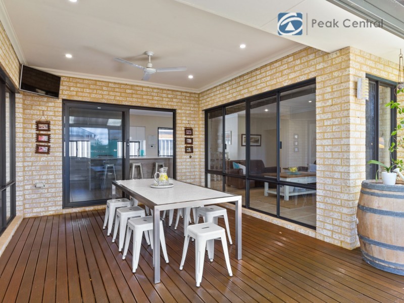 98 Aurora Drive, Atwell WA 6164