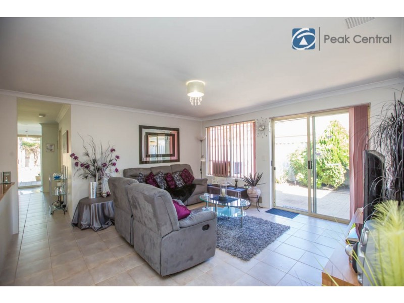 27 Ballard Mews, Success WA 6164