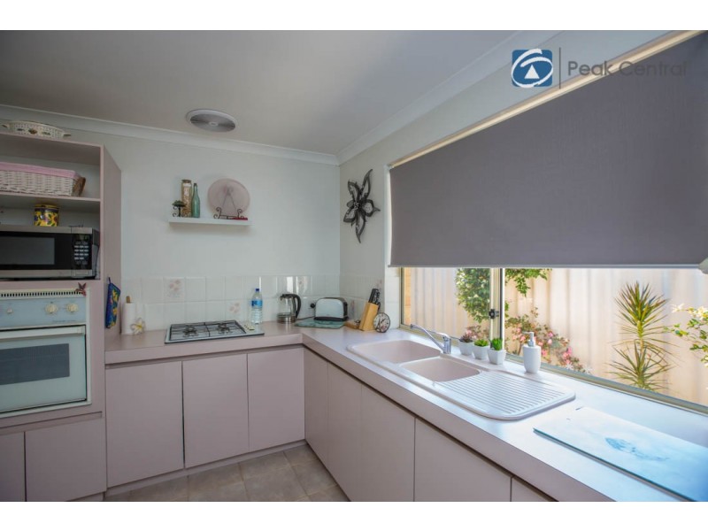 27 Ballard Mews, Success WA 6164