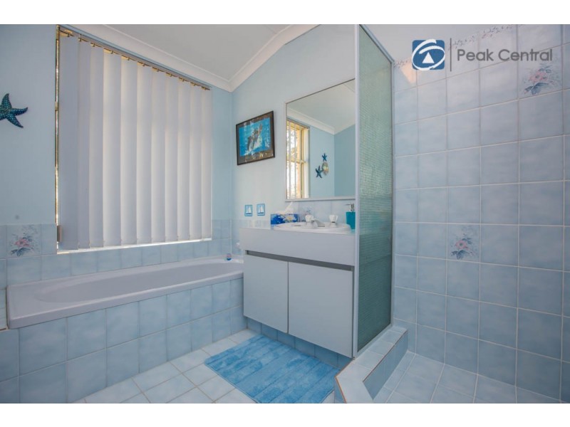 27 Ballard Mews, Success WA 6164