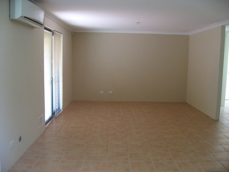 7 Village Lane, Success WA 6164