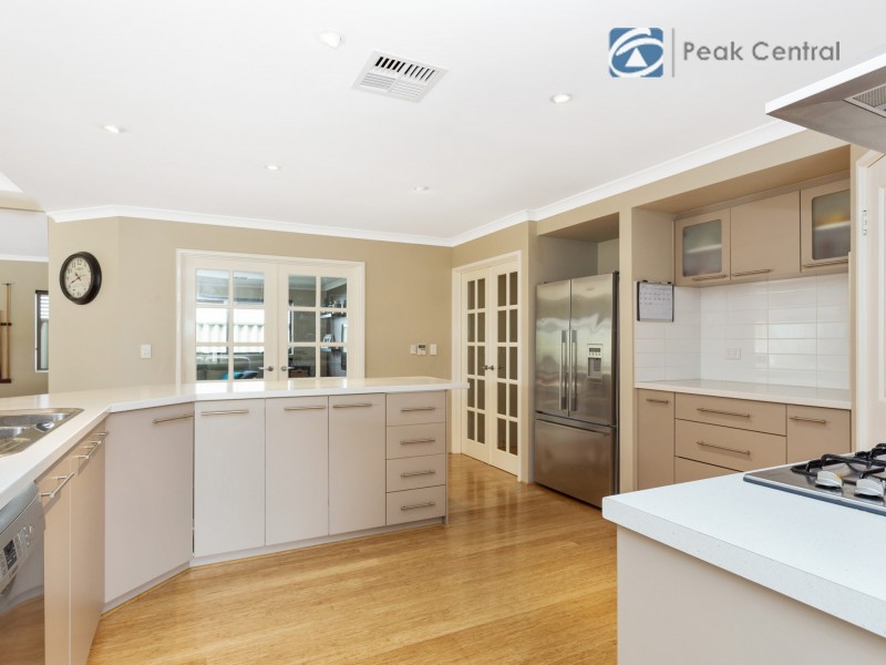 3 Cleland Court, Aubin Grove WA 6164