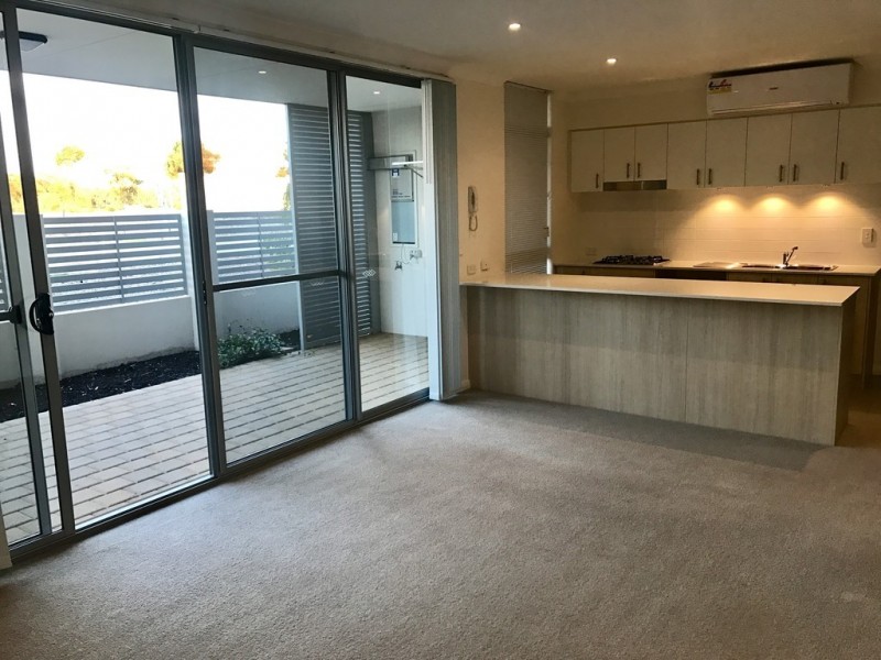 9/2 Coojong Link, Success WA 6164