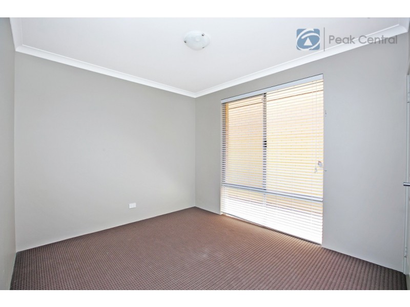 18 Cordata Avenue, Wandi WA 6167