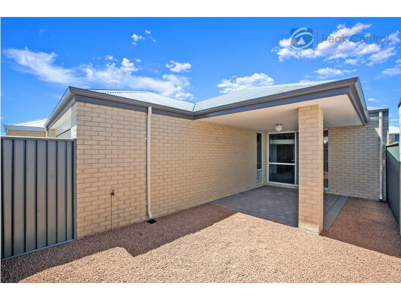 18 Cordata Avenue, Wandi WA 6167