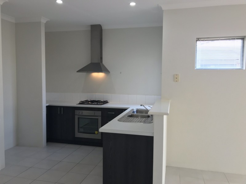 2/7 Crossville Way, Success WA 6164