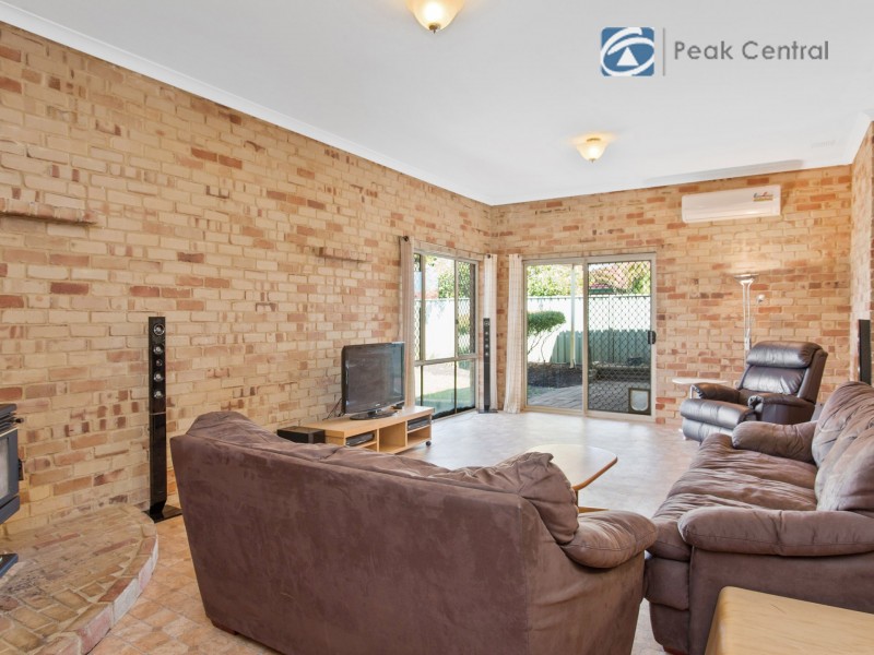 8 Marich Cove, Atwell WA 6164