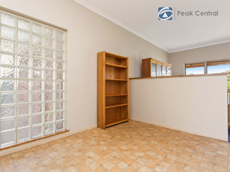 8 Marich Cove, Atwell WA 6164