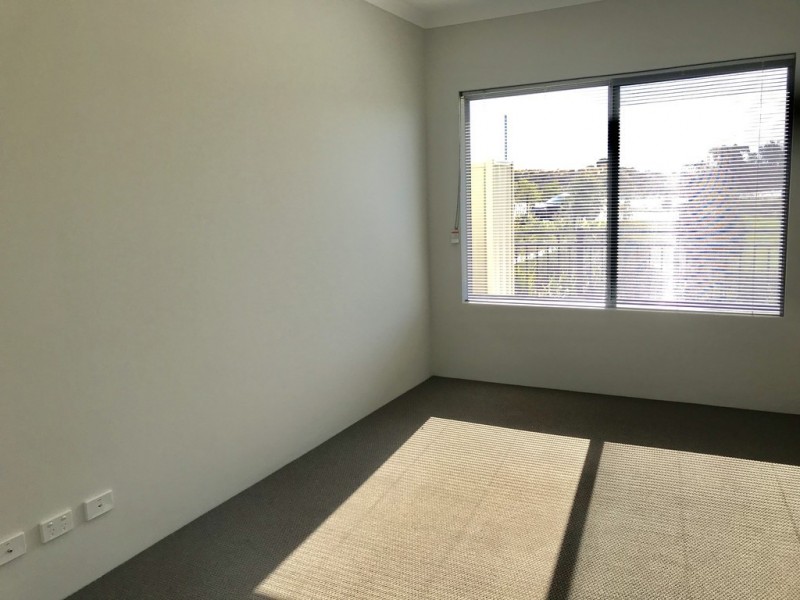 6 Teramo Street, Hammond Park WA 6164