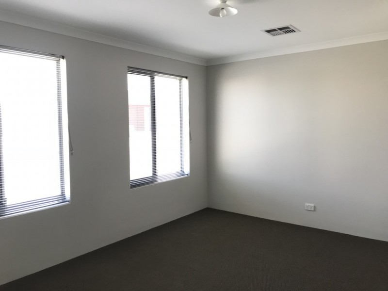 6 Teramo Street, Hammond Park WA 6164