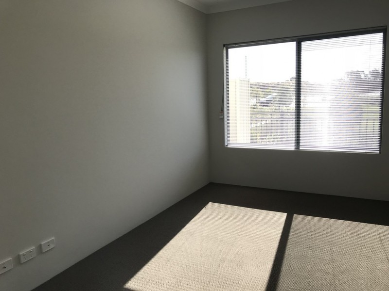 6 Teramo Street, Hammond Park WA 6164