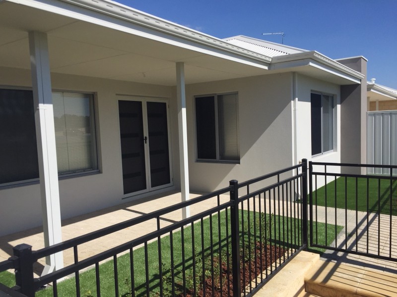 14 Bonsai Lane, Hammond Park WA 6164