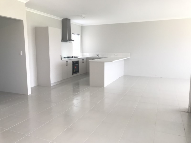 14 Bonsai Lane, Hammond Park WA 6164