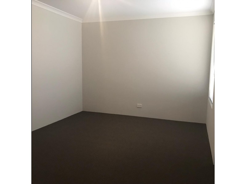 14 Bonsai Lane, Hammond Park WA 6164