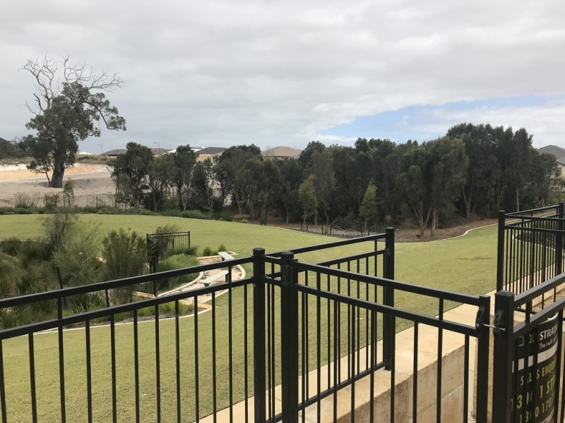 14 Bonsai Lane, Hammond Park WA 6164