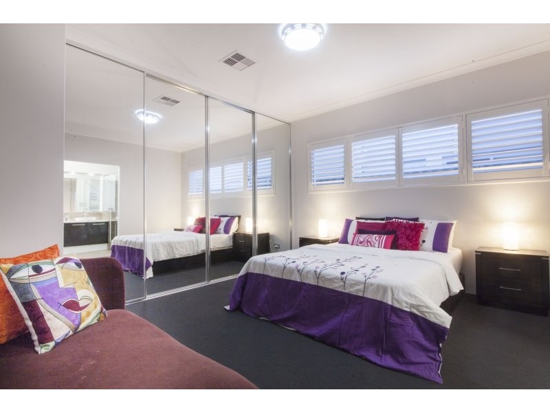 10 Portsmouth Way, Harrisdale WA 6112