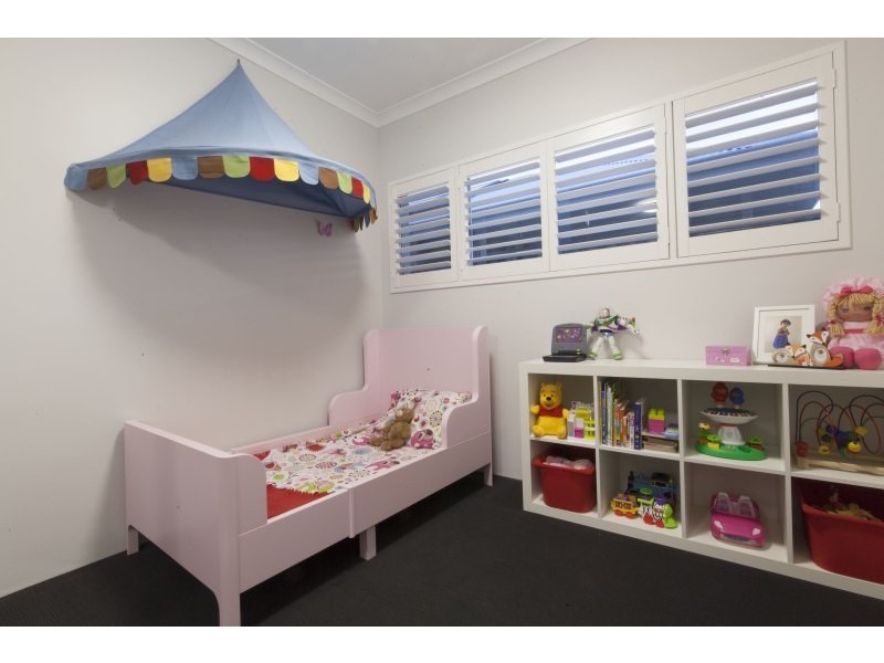 10 Portsmouth Way, Harrisdale WA 6112