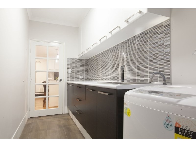 10 Portsmouth Way, Harrisdale WA 6112