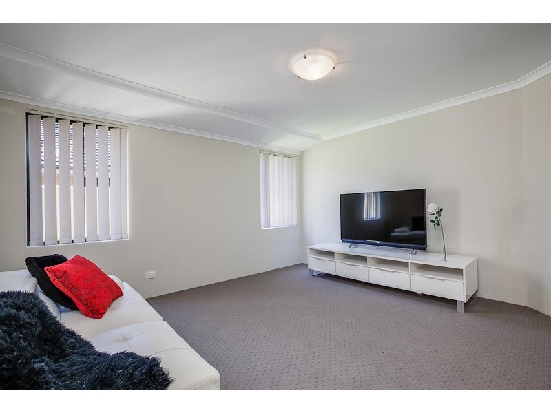 7 Daviesia Turn, Success WA 6164