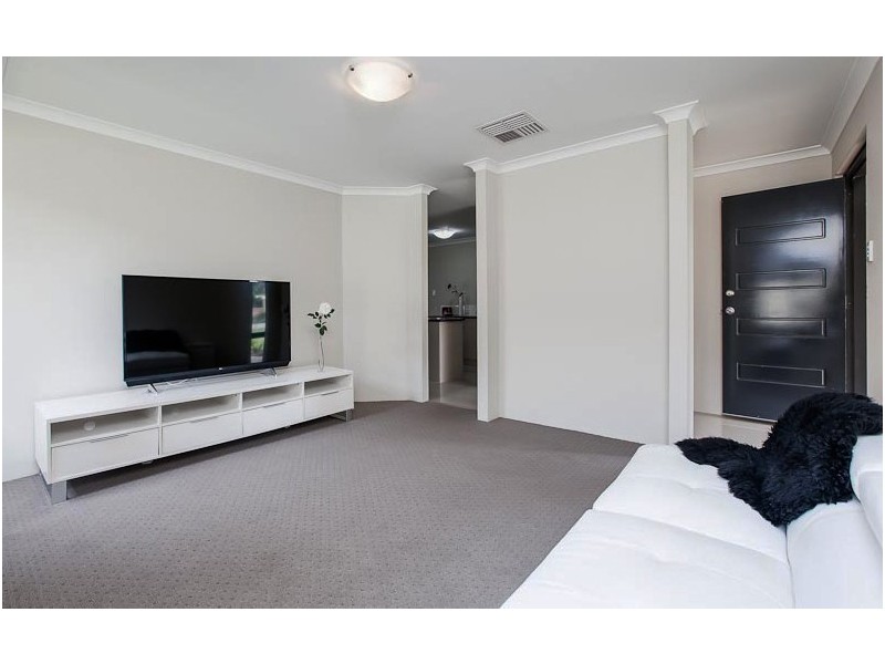 7 Daviesia Turn, Success WA 6164