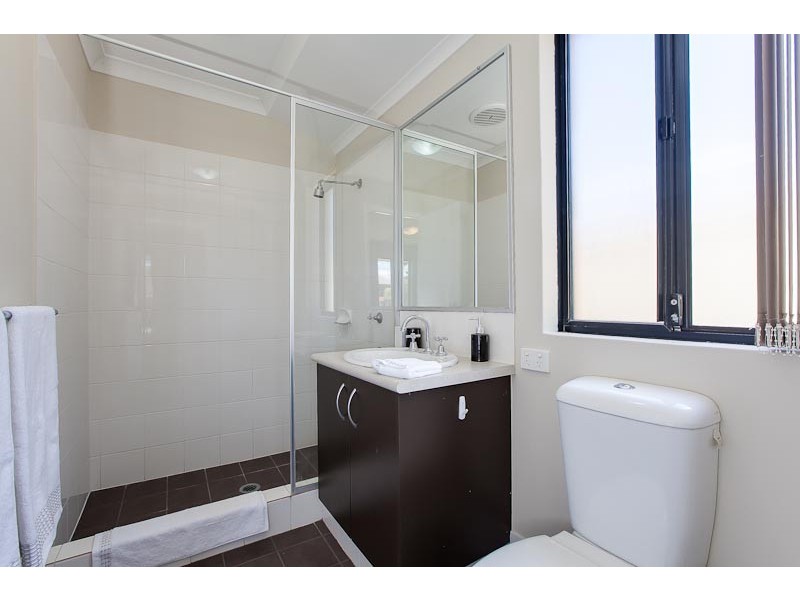 7 Daviesia Turn, Success WA 6164