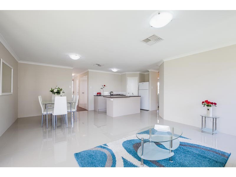 7 Daviesia Turn, Success WA 6164
