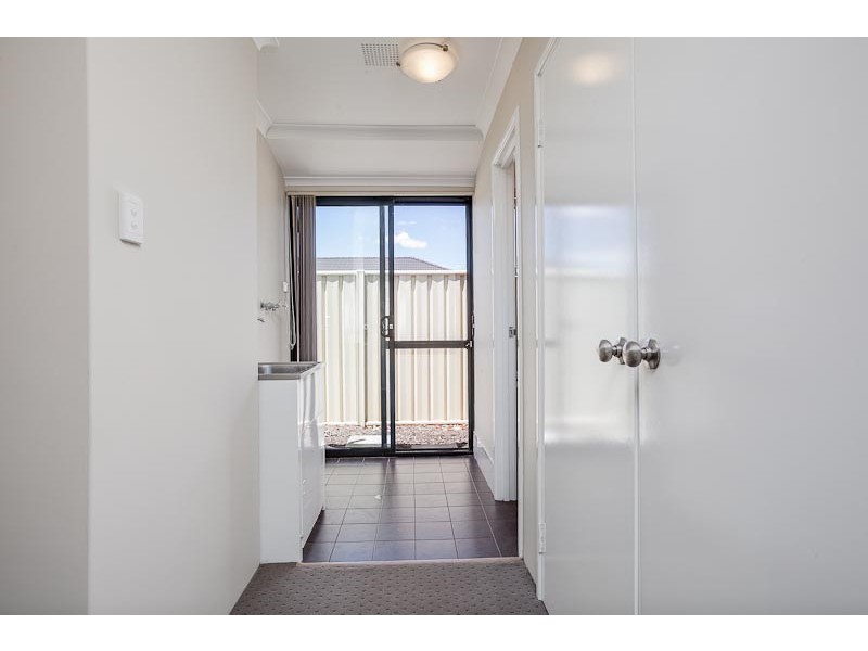 7 Daviesia Turn, Success WA 6164