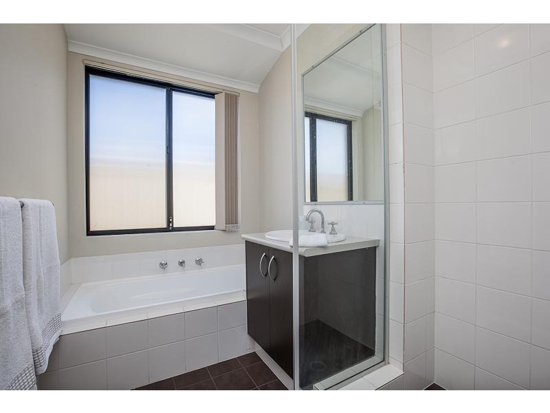 7 Daviesia Turn, Success WA 6164