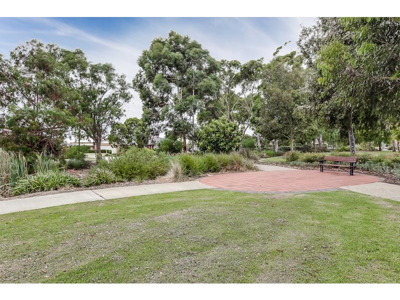 7 Daviesia Turn, Success WA 6164